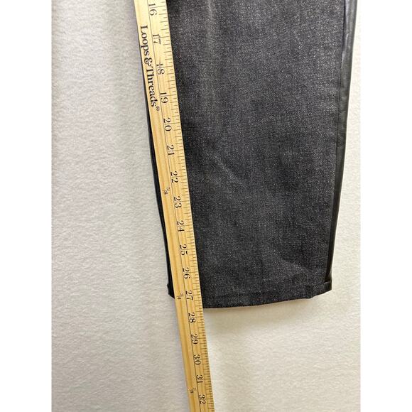 Abercrombie & Fitch 90s relaxed jeans with faux leather back 31 / 12L - Picture 8 of 9